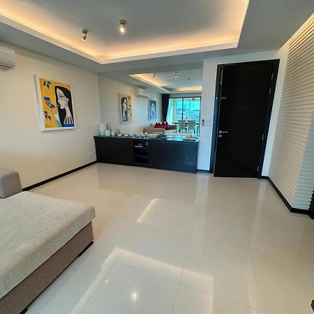 Modern 2-Bedroom Condo In Kamala Near The Beach エクステリア 写真