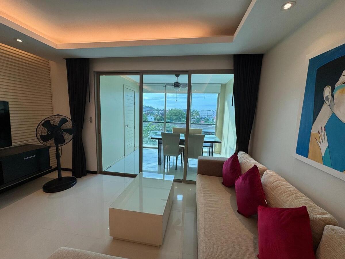 Modern 2-Bedroom Condo In Kamala Near The Beach エクステリア 写真