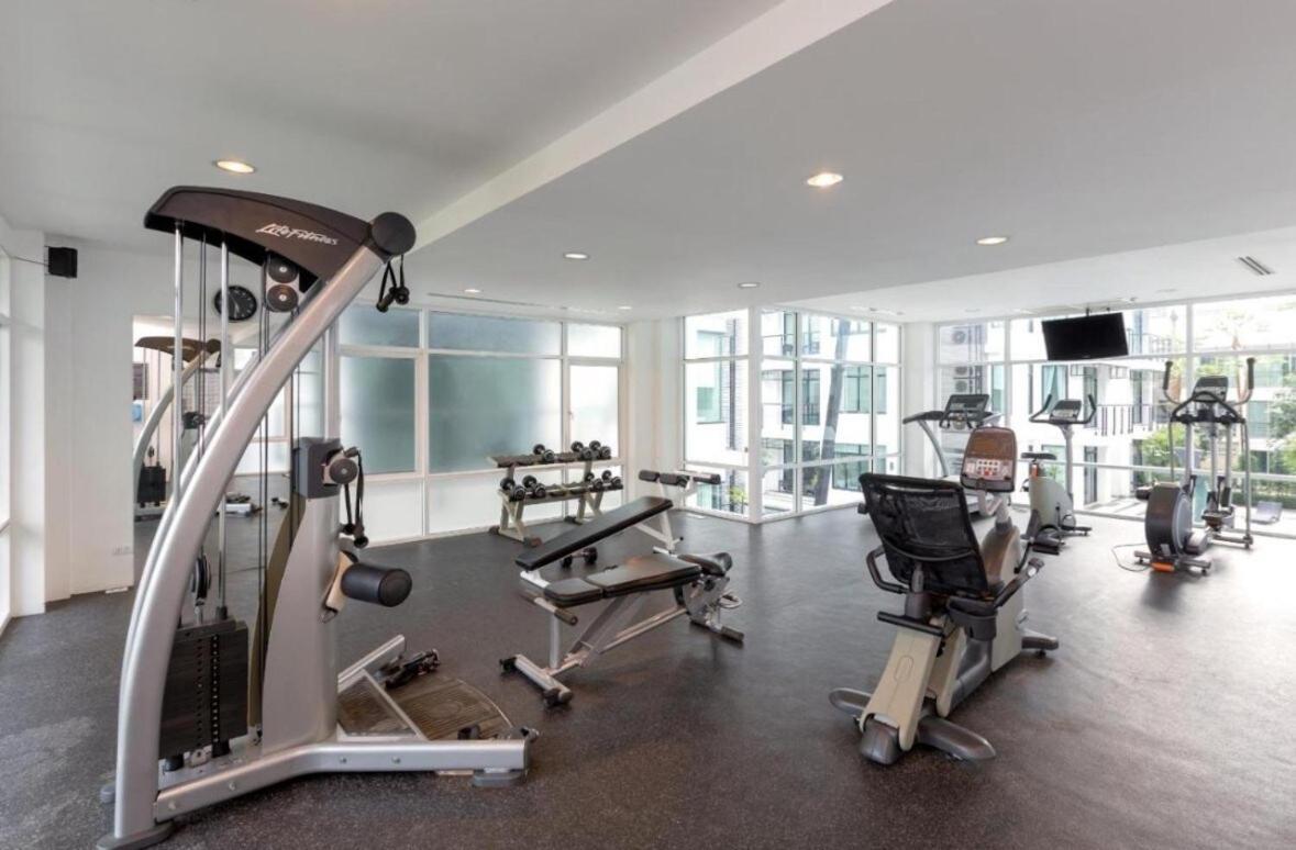 Modern 2-Bedroom Condo In Kamala Near The Beach エクステリア 写真