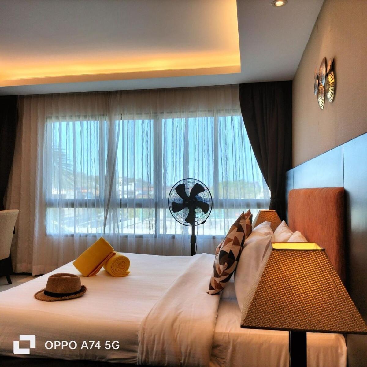 Modern 2-Bedroom Condo In Kamala Near The Beach エクステリア 写真