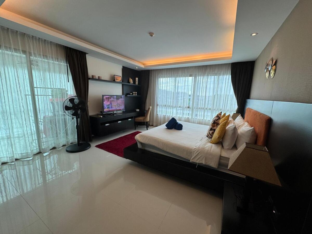 Modern 2-Bedroom Condo In Kamala Near The Beach エクステリア 写真