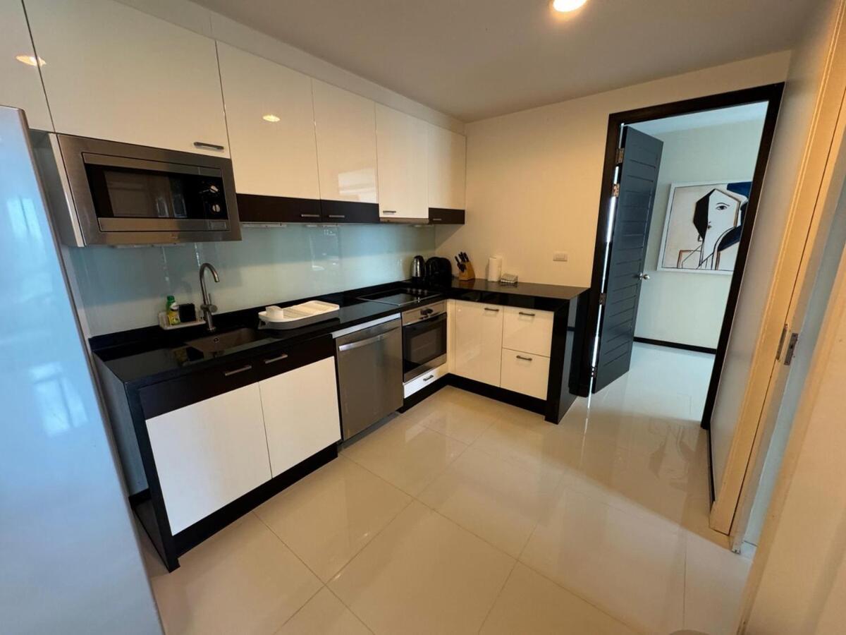 Modern 2-Bedroom Condo In Kamala Near The Beach エクステリア 写真