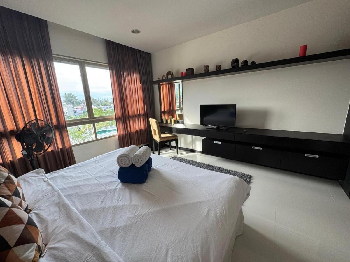 Modern 2-Bedroom Condo In Kamala Near The Beach エクステリア 写真