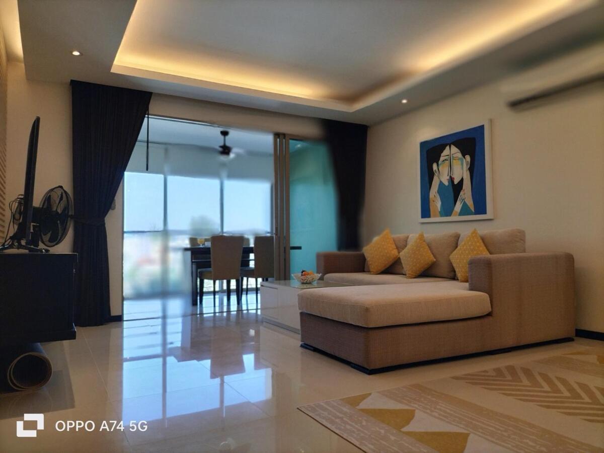 Modern 2-Bedroom Condo In Kamala Near The Beach エクステリア 写真
